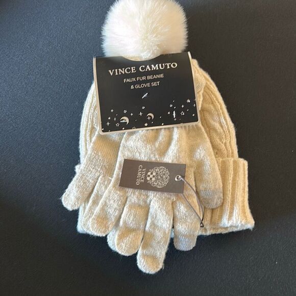 VINCE CAMUTO Winter White Beanie & Gloves NWT - Picture 1 of 5
